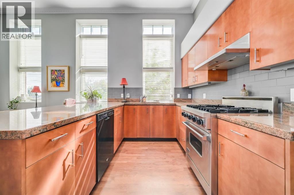 Single Family House for Sale in    Street SW Parkhill Calgary 