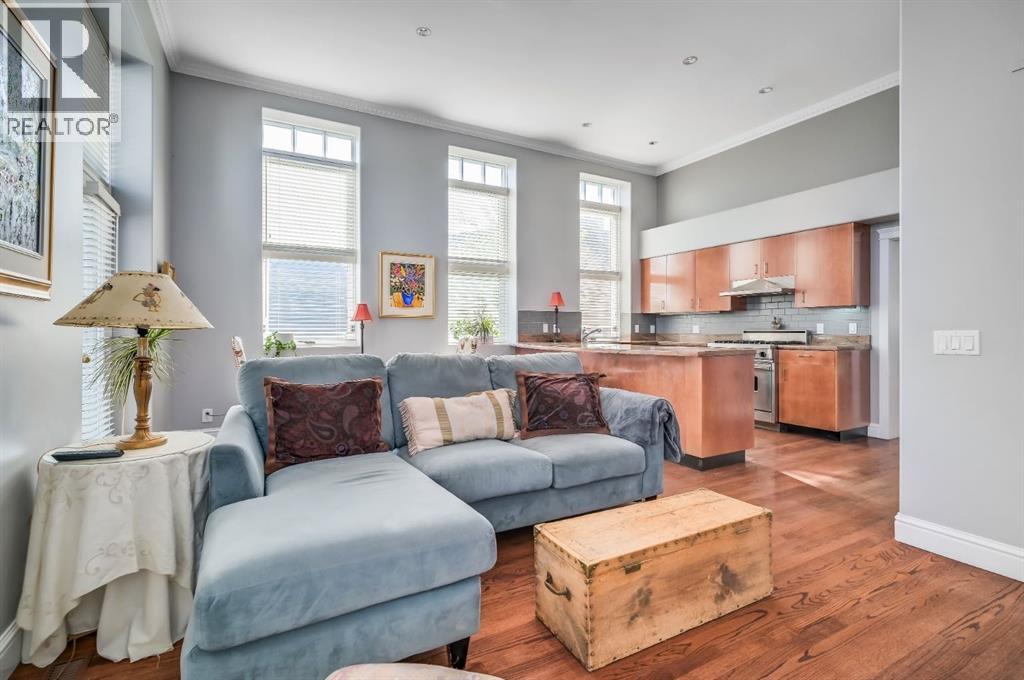 Single Family House for Sale in    Street SW Parkhill Calgary 