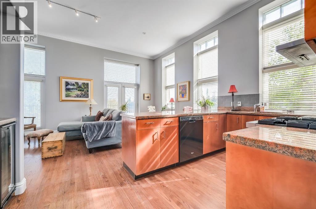 Single Family House for Sale in    Street SW Parkhill Calgary 