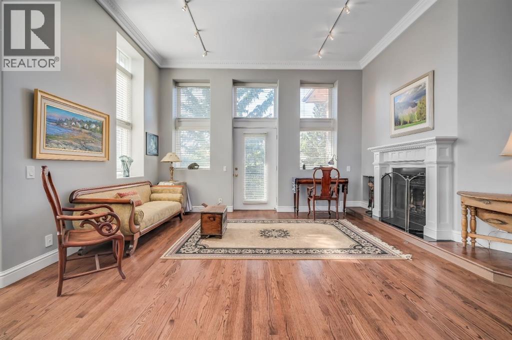 Single Family House for Sale in    Street SW Parkhill Calgary 