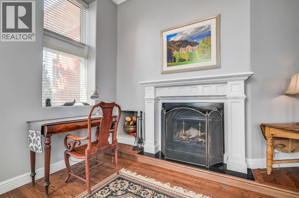 Single Family House for Sale in    Street SW Parkhill Calgary 