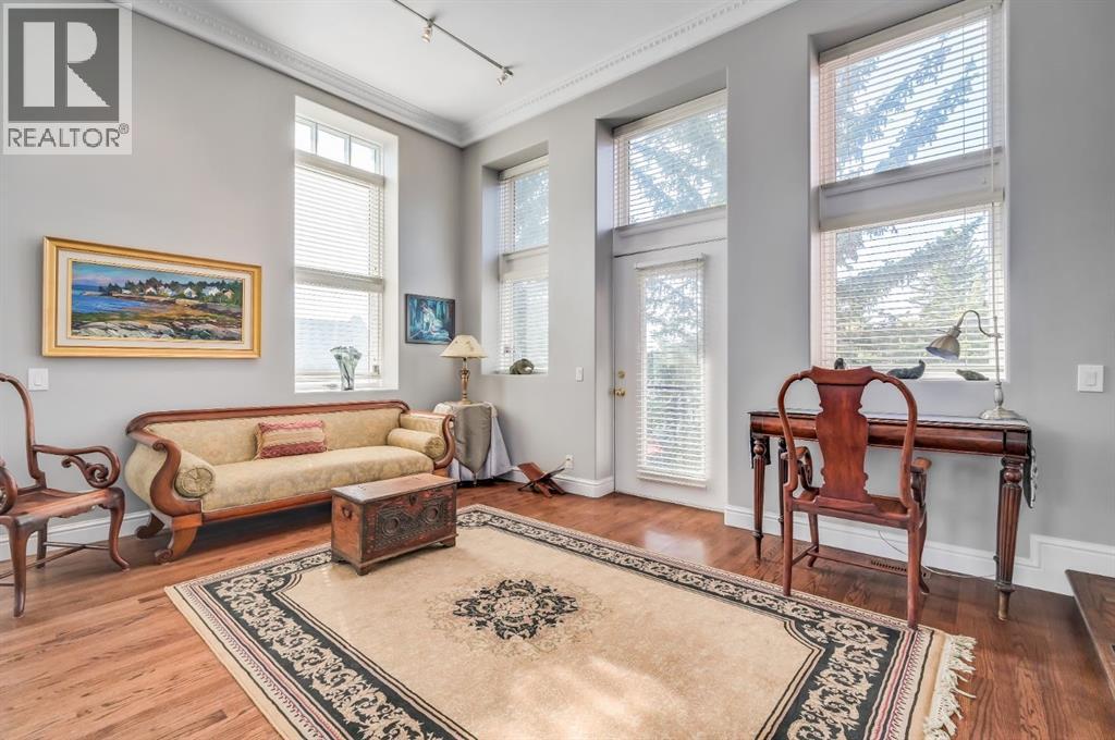 Single Family House for Sale in    Street SW Parkhill Calgary 