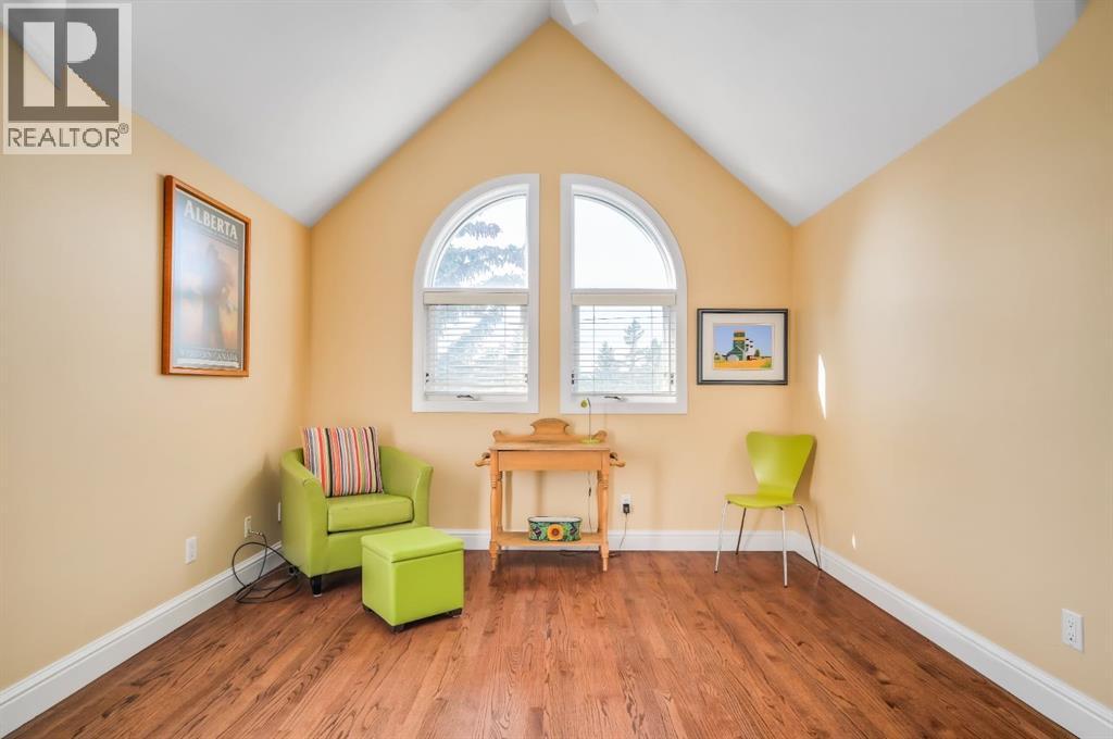 Single Family House for Sale in    Street SW Parkhill Calgary 