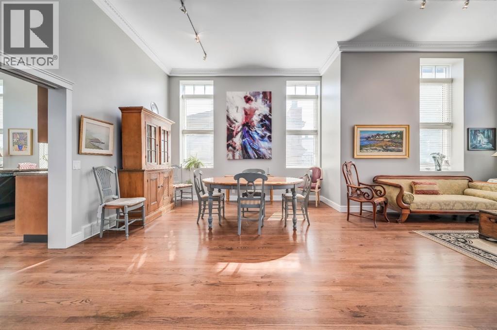 Single Family House for Sale in    Street SW Parkhill Calgary 