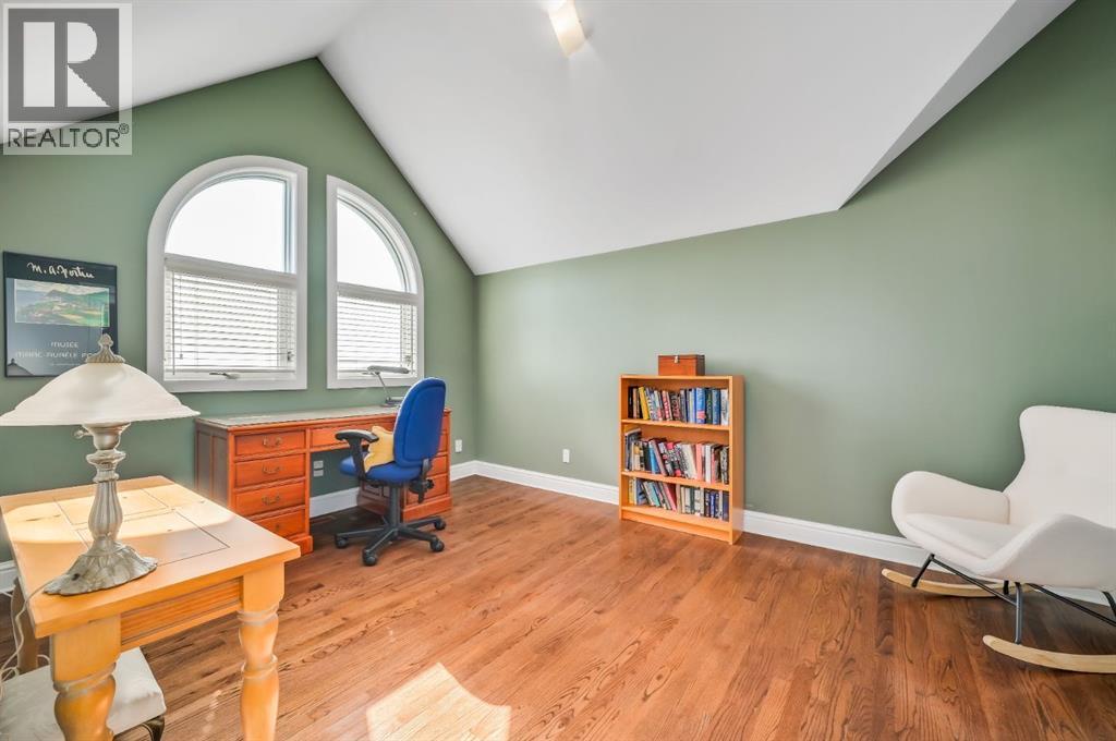 Single Family House for Sale in    Street SW Parkhill Calgary 