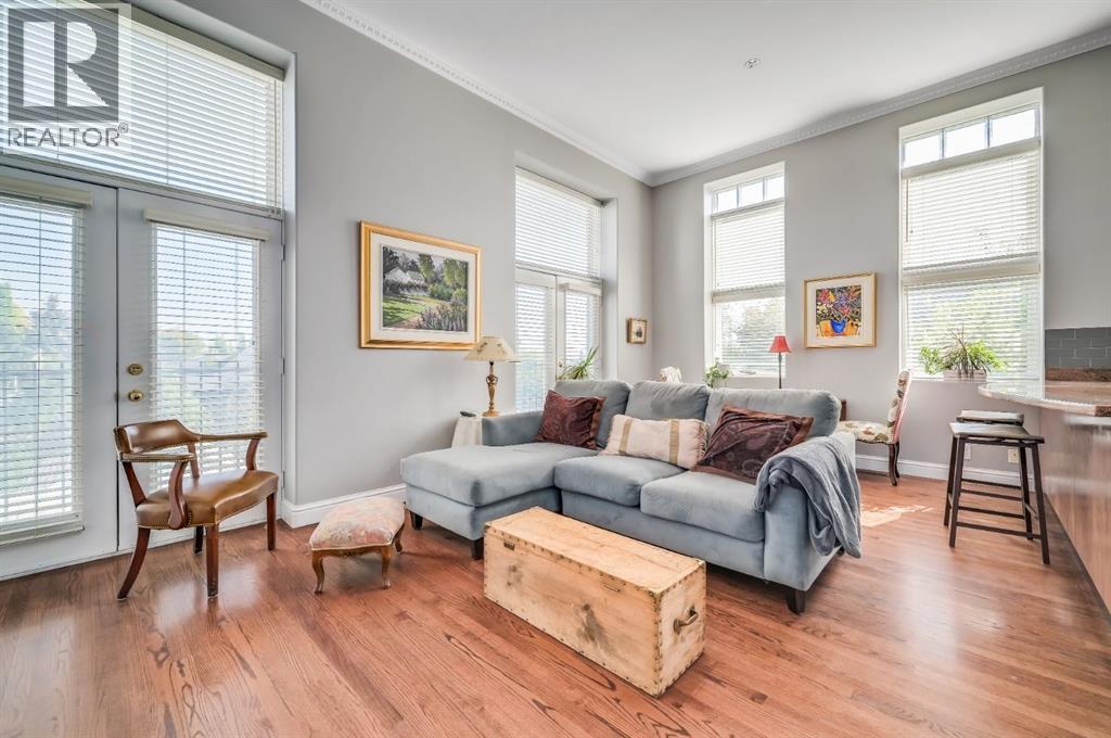 Single Family House for Sale in    Street SW Parkhill Calgary 