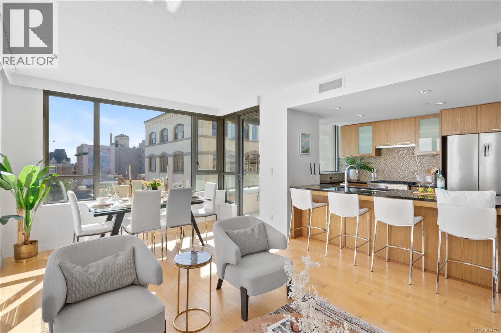 501 608 Broughton Street, Victoria