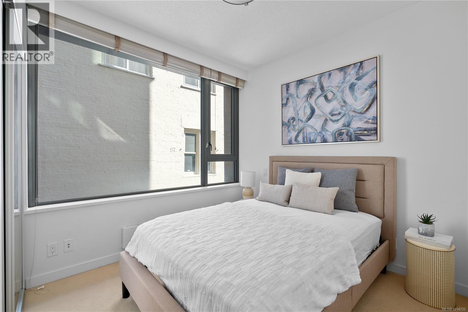 501 608 Broughton Street, Victoria
