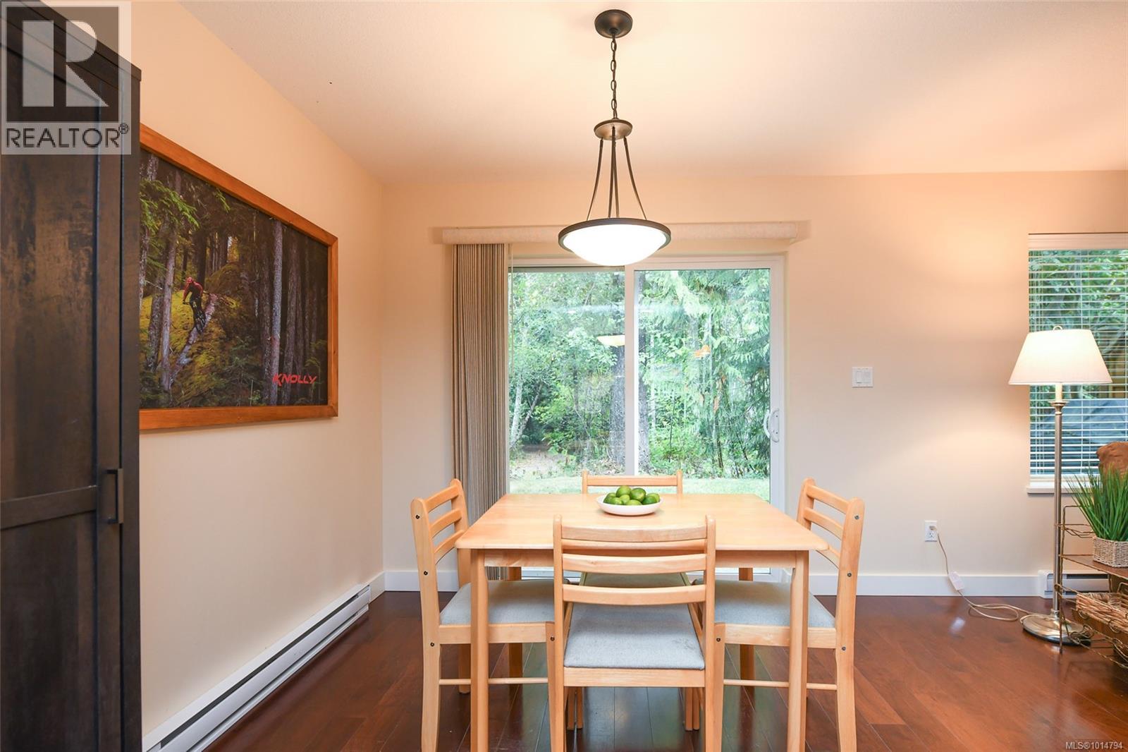 31 3400 Coniston Cres, Cumberland