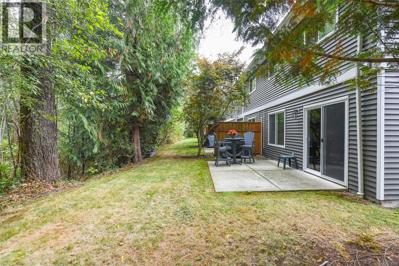 31 3400 Coniston Cres, Cumberland