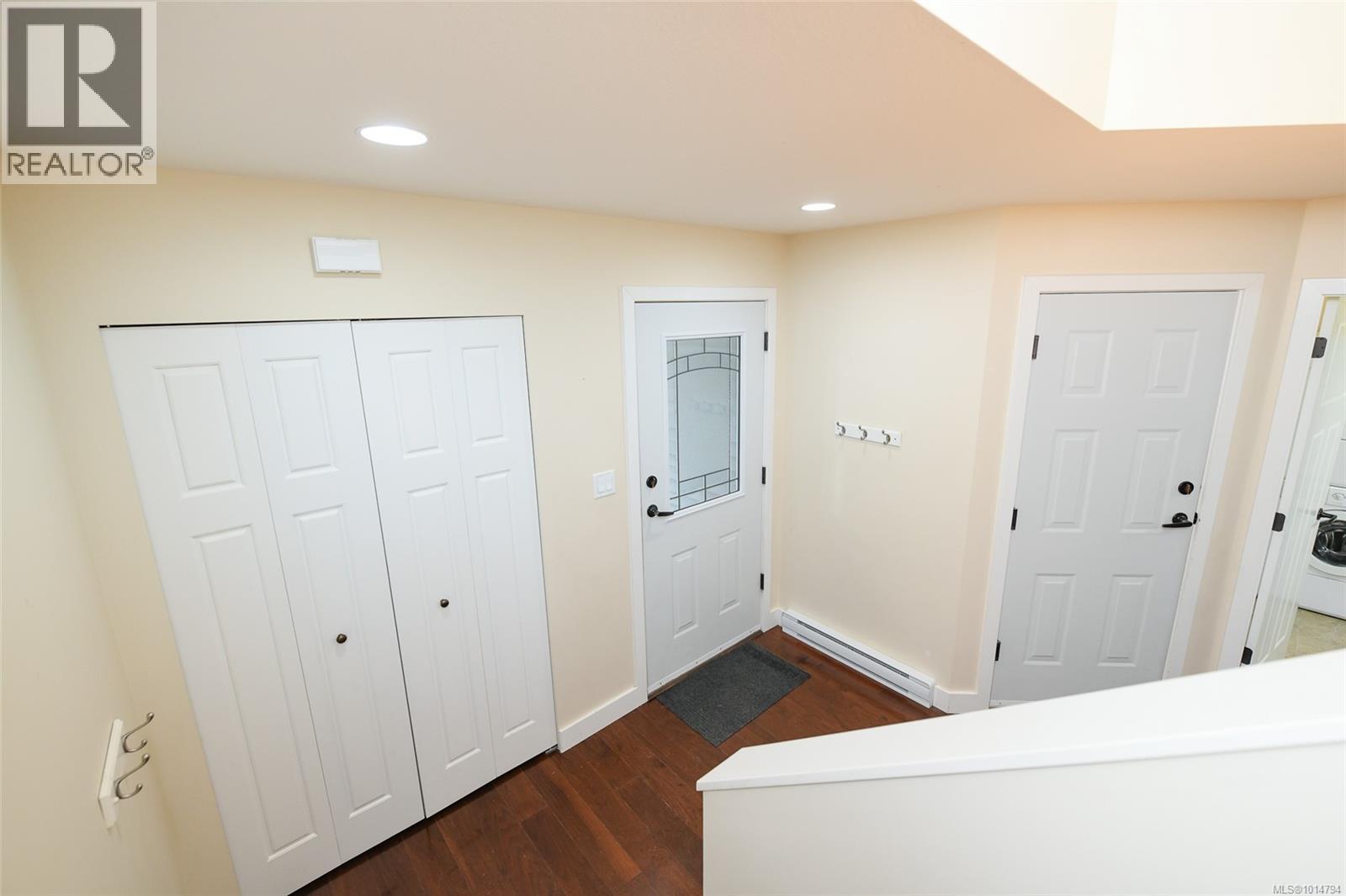 31 3400 Coniston Cres, Cumberland