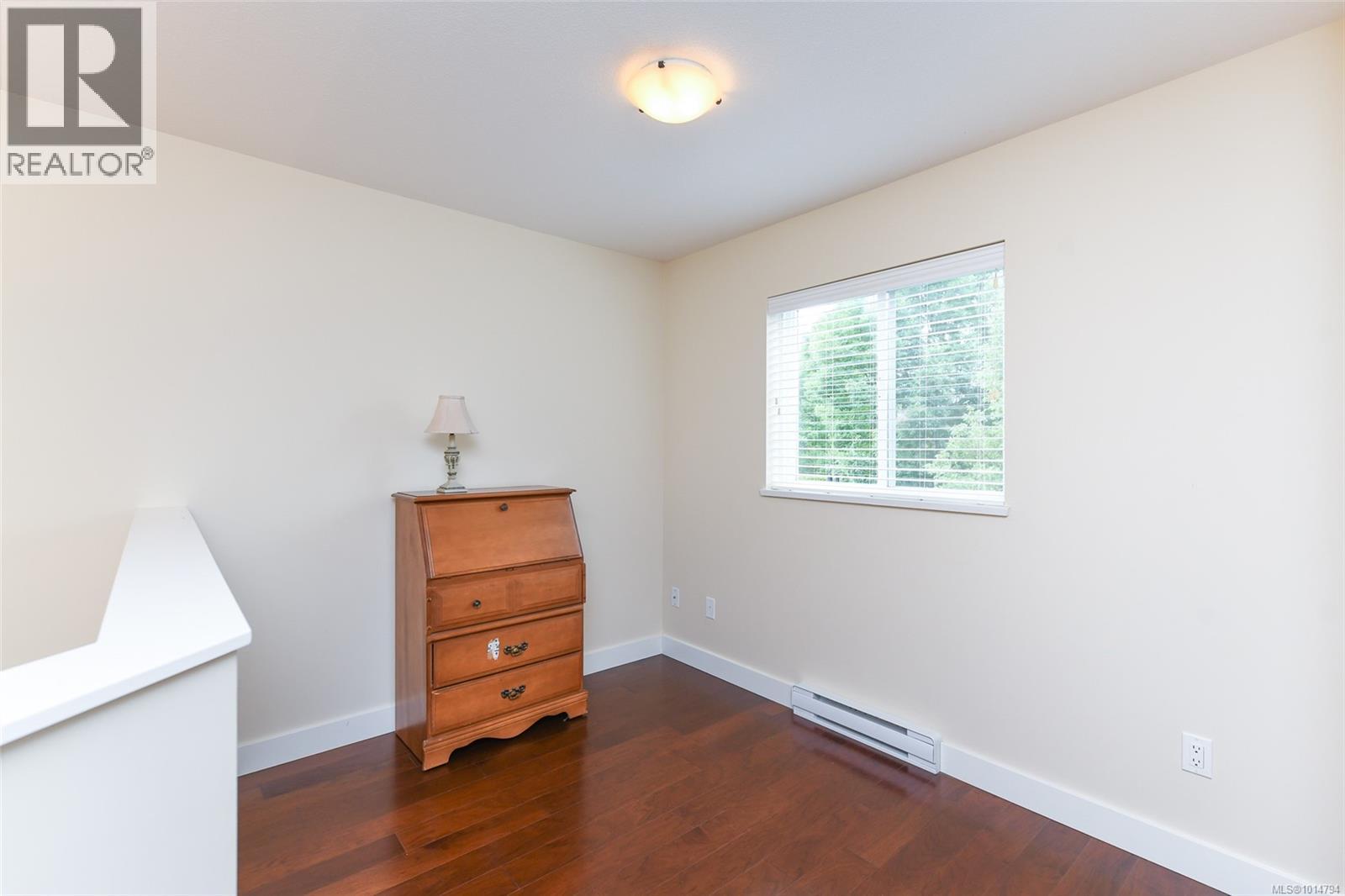 31 3400 Coniston Cres, Cumberland