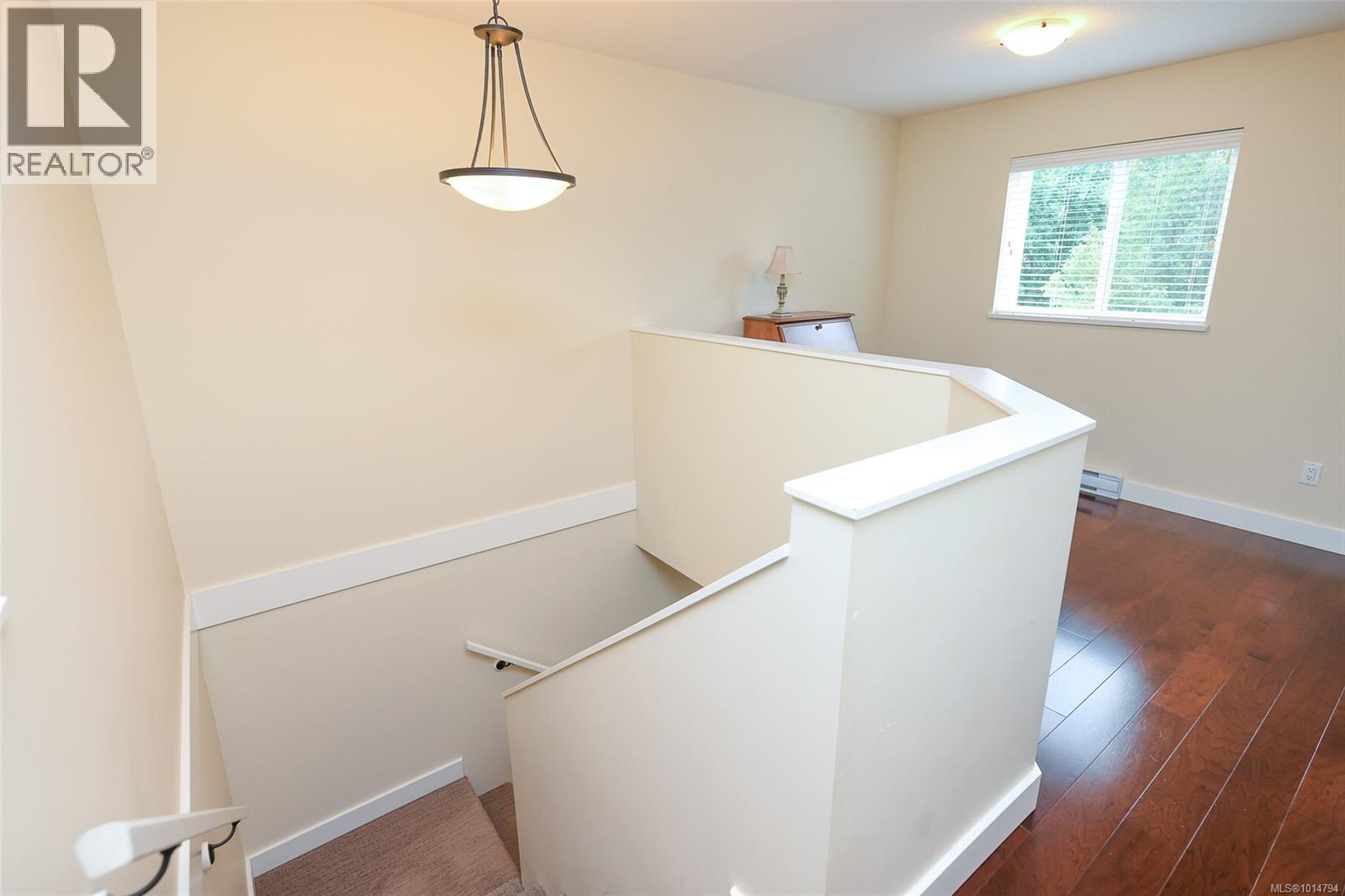 31 3400 Coniston Cres, Cumberland