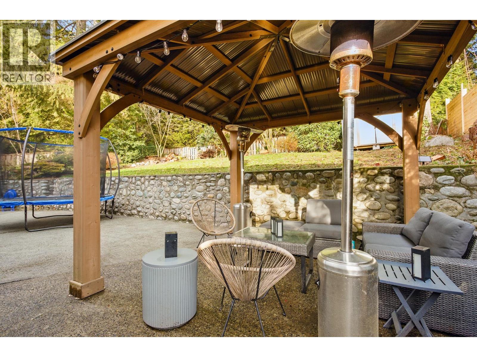 4938 REDONDA DRIVE, North Vancouver