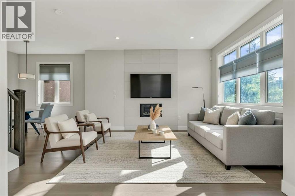 Single Family House for Sale in    Street SW Killarney/Glengarry Calgary 
