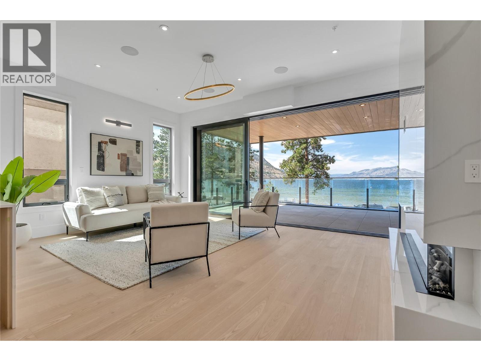 #202-602 Lakeshore Drive, Penticton