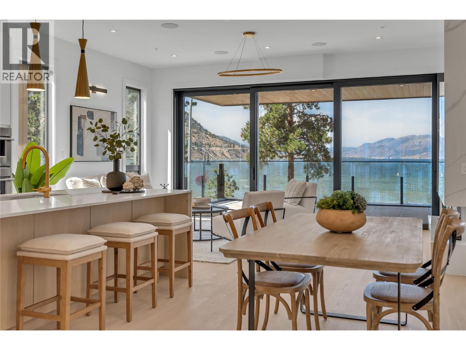 #201-602 Lakeshore Drive, Penticton