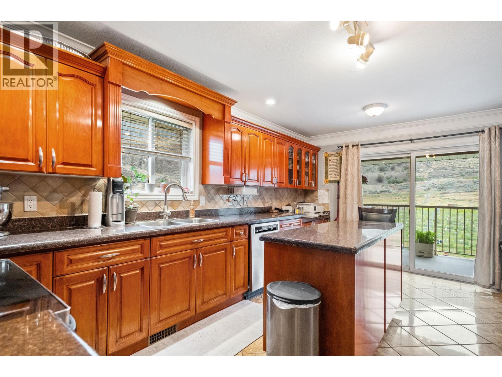 2300 Upper Bench Road, Cawston