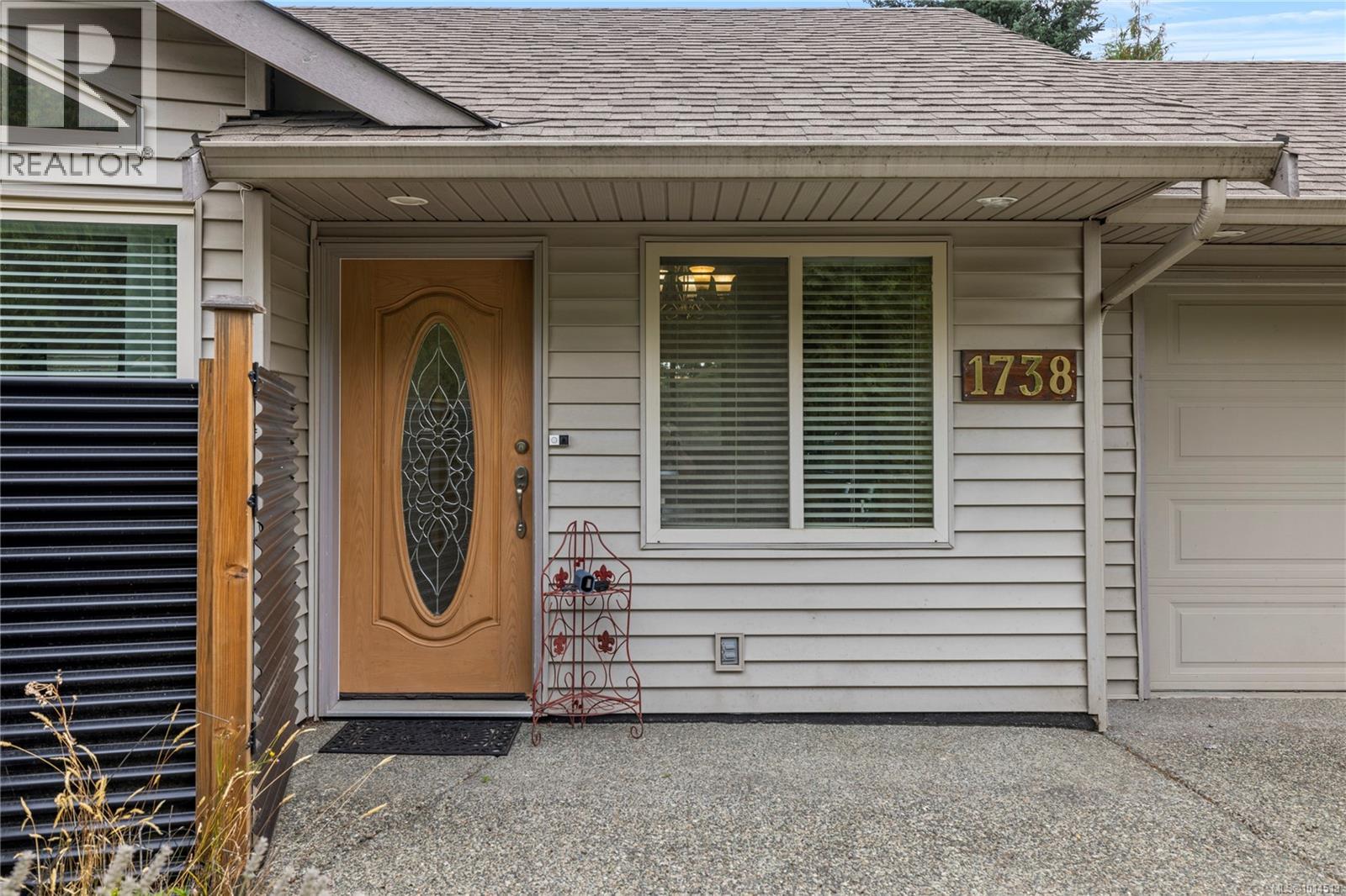 1738 Martini Way, Qualicum Beach