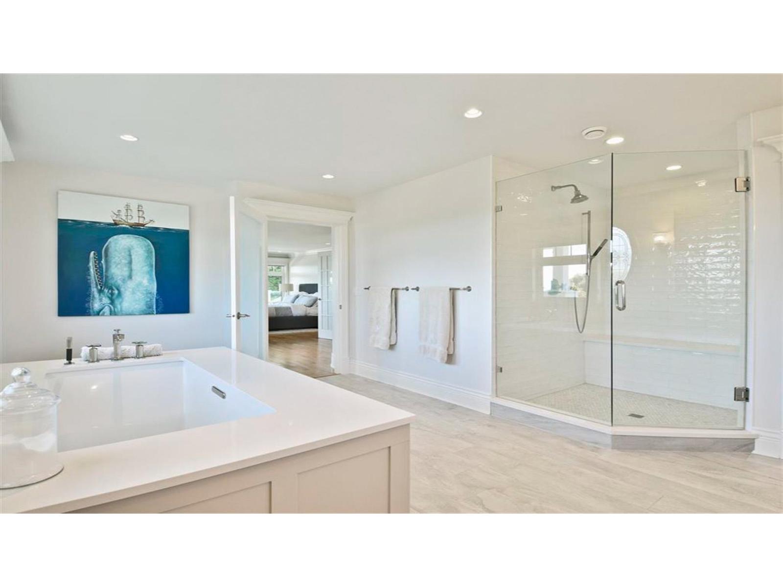 1121 CYPRESS STREET, White Rock