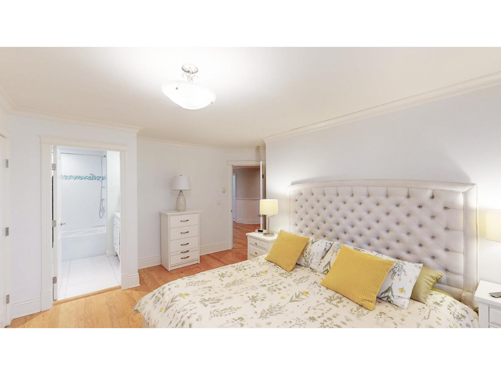 1121 CYPRESS STREET, White Rock