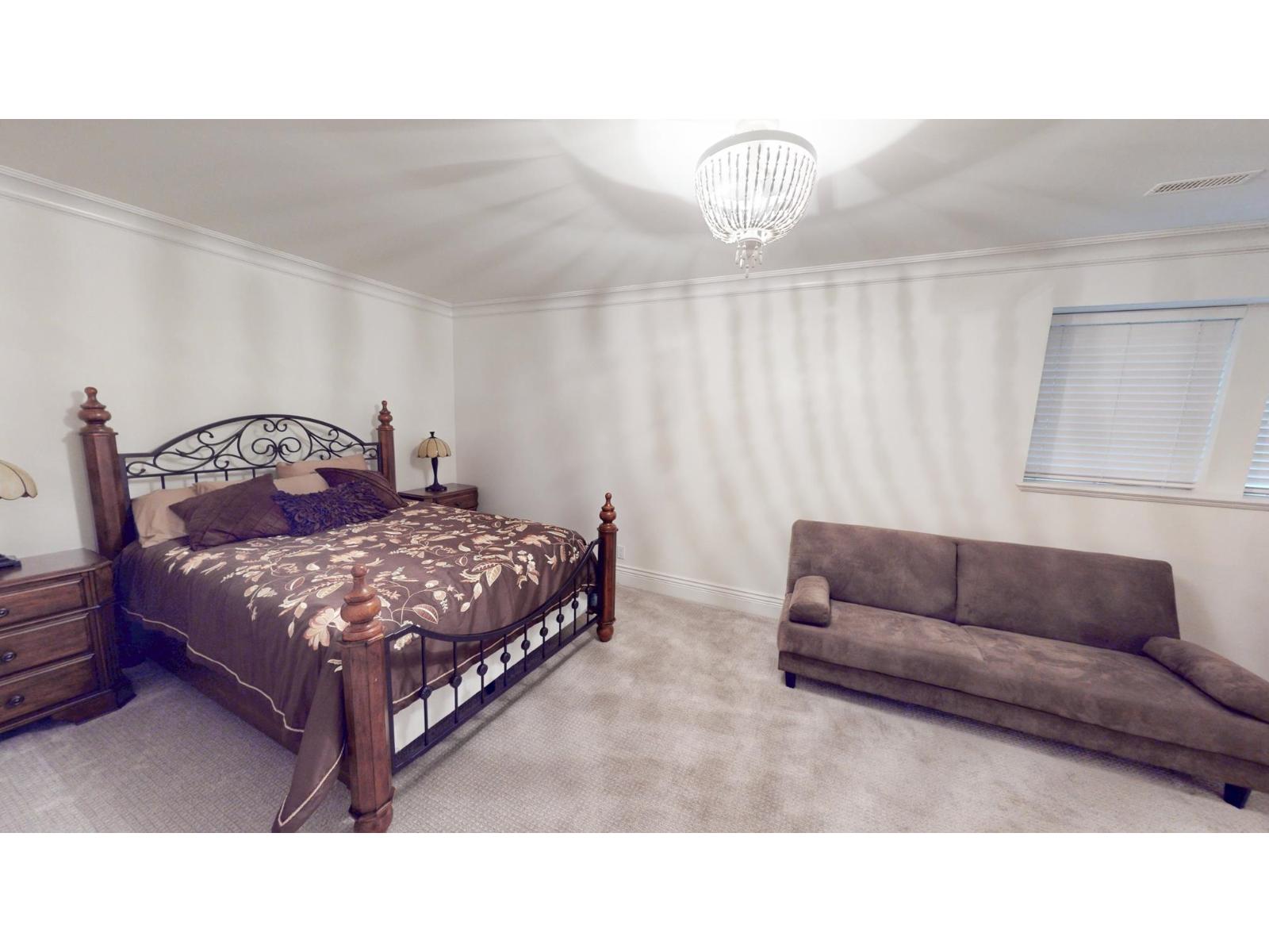 1121 CYPRESS STREET, White Rock