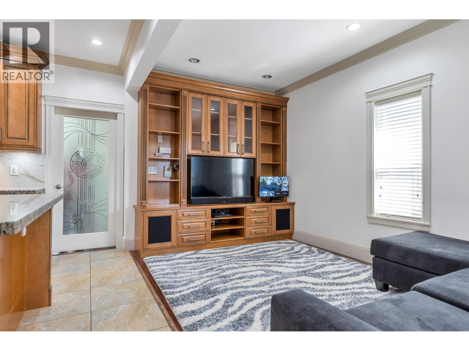 216 HUME STREET, New Westminster