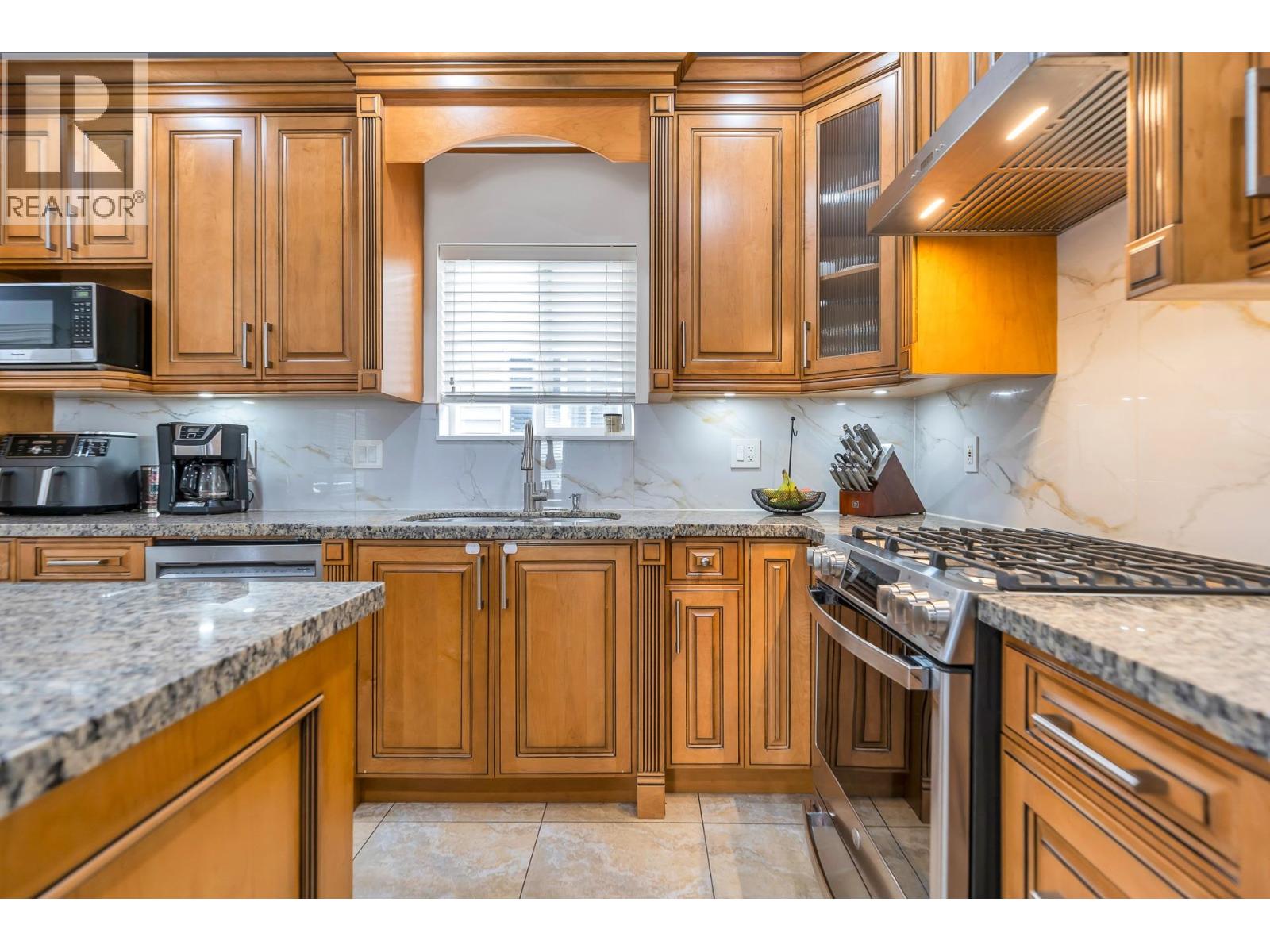 216 HUME STREET, New Westminster