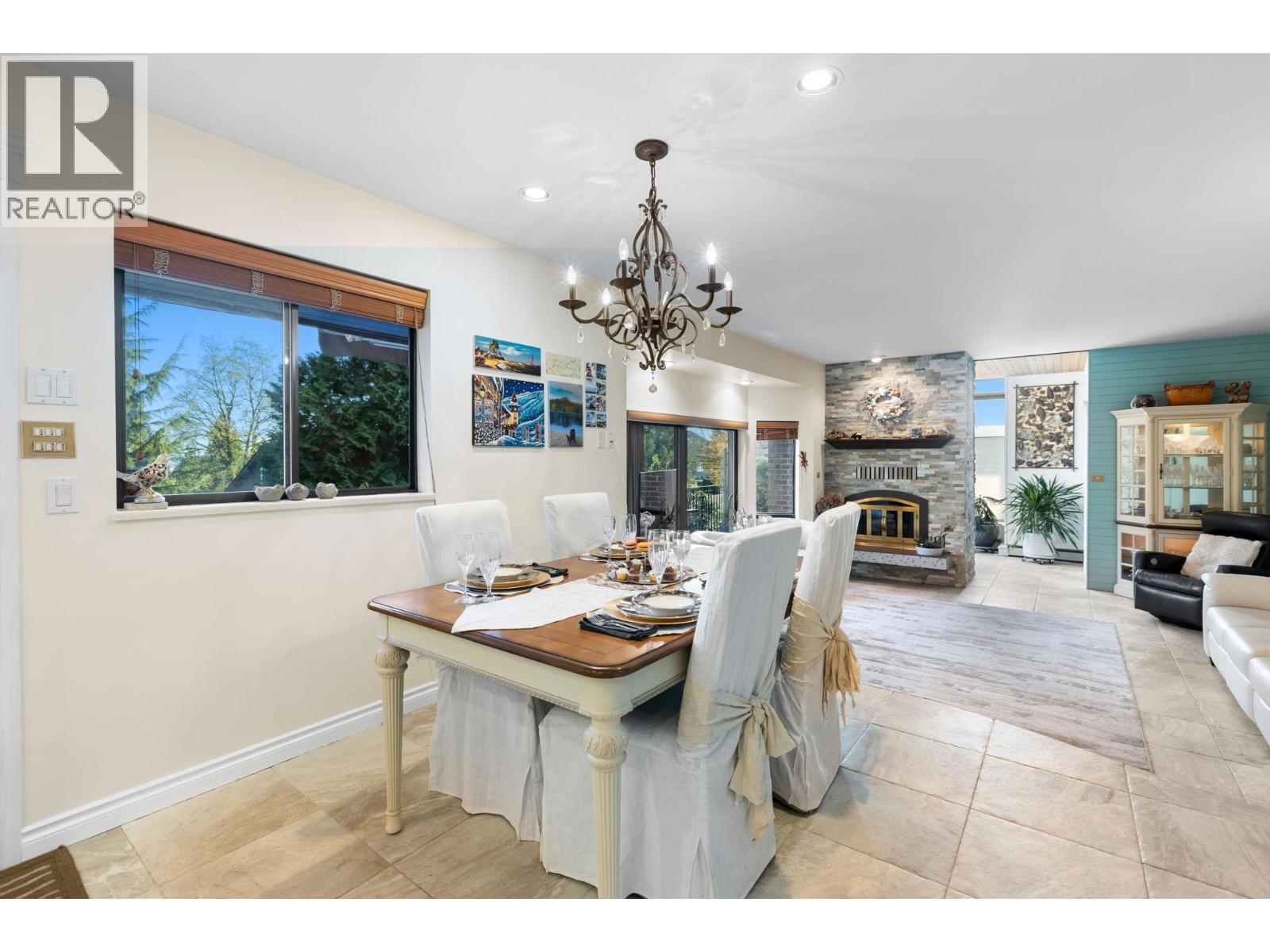 732 ROCHESTER AVENUE, Coquitlam