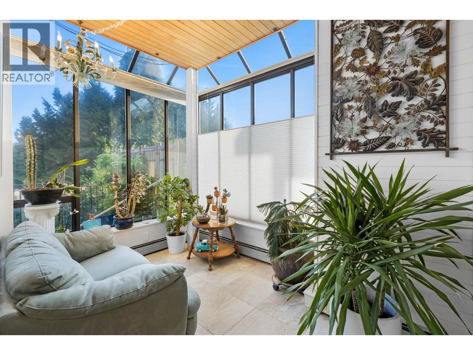 732 ROCHESTER AVENUE, Coquitlam