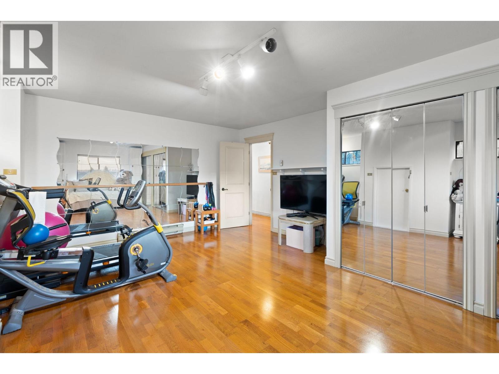 732 ROCHESTER AVENUE, Coquitlam