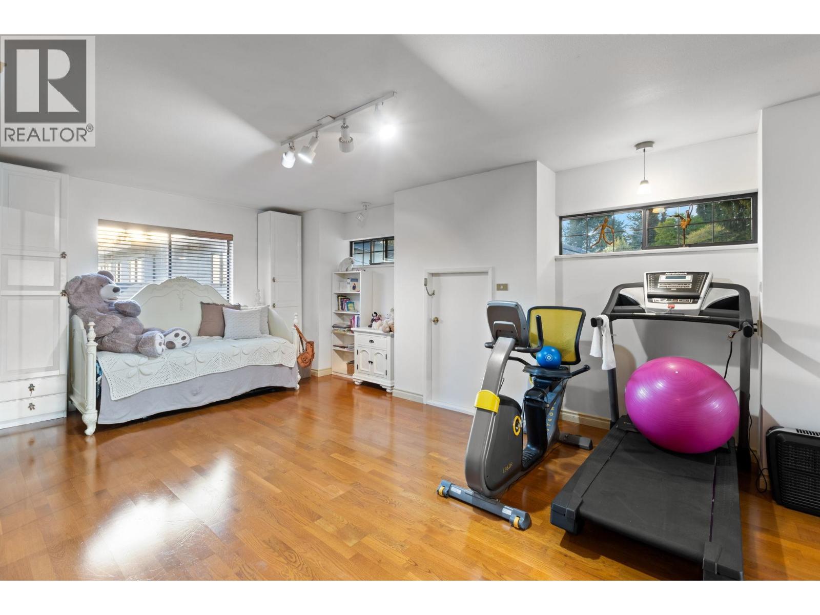 732 ROCHESTER AVENUE, Coquitlam