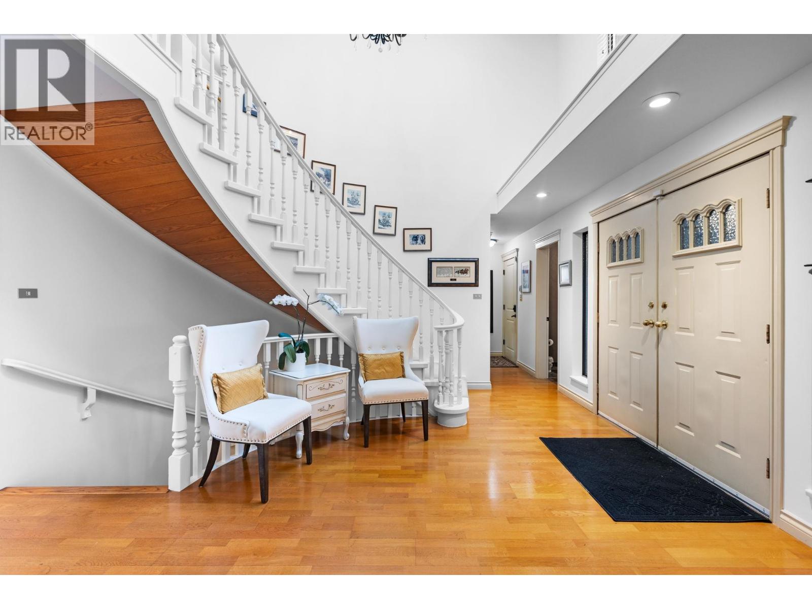 732 ROCHESTER AVENUE, Coquitlam