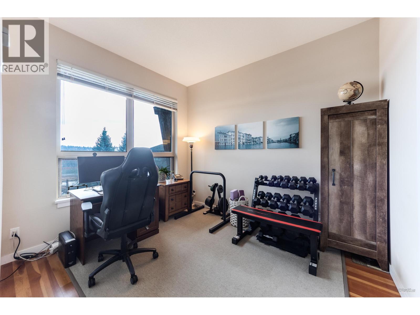 306 240 SALTER STREET, New Westminster