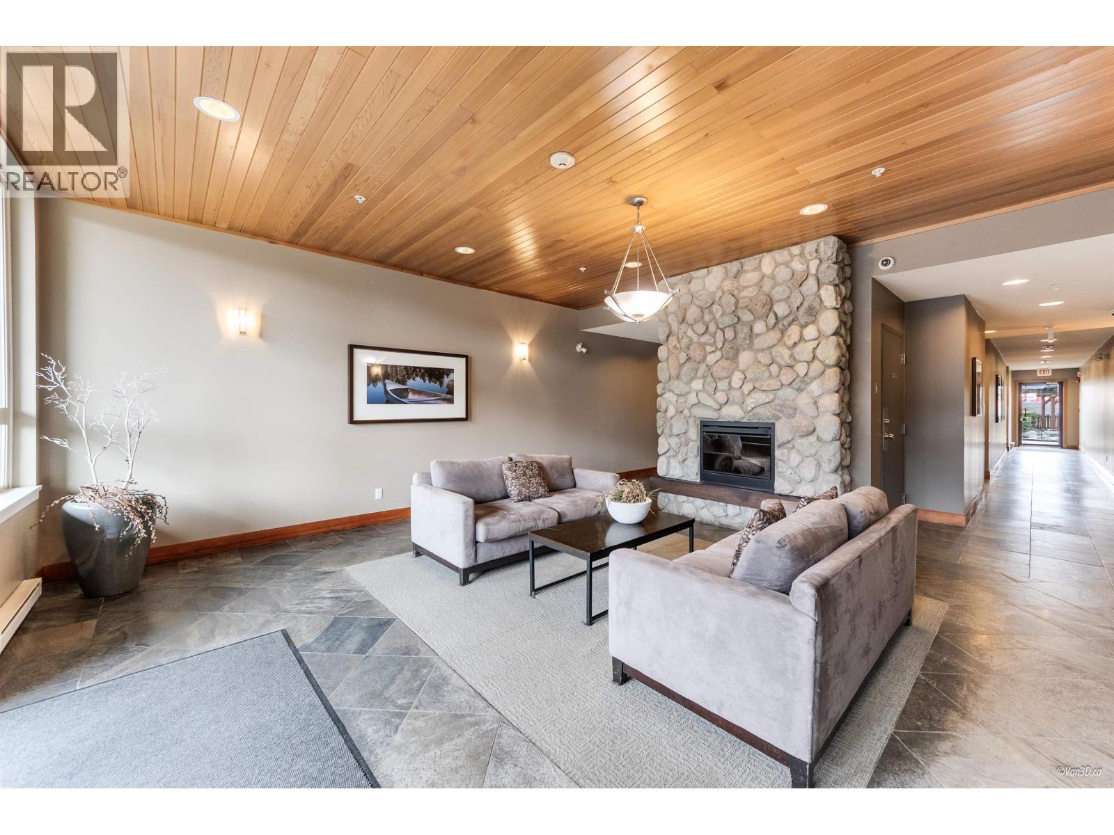 306 240 SALTER STREET, New Westminster
