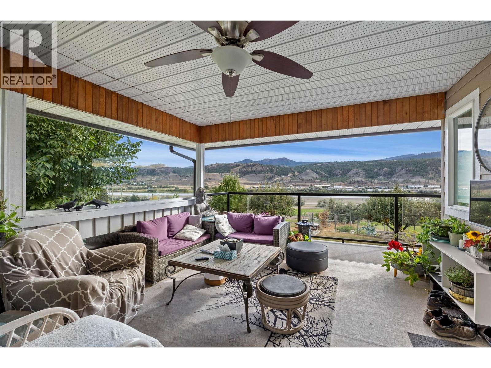 3119 SHUSWAP ROAD - 19