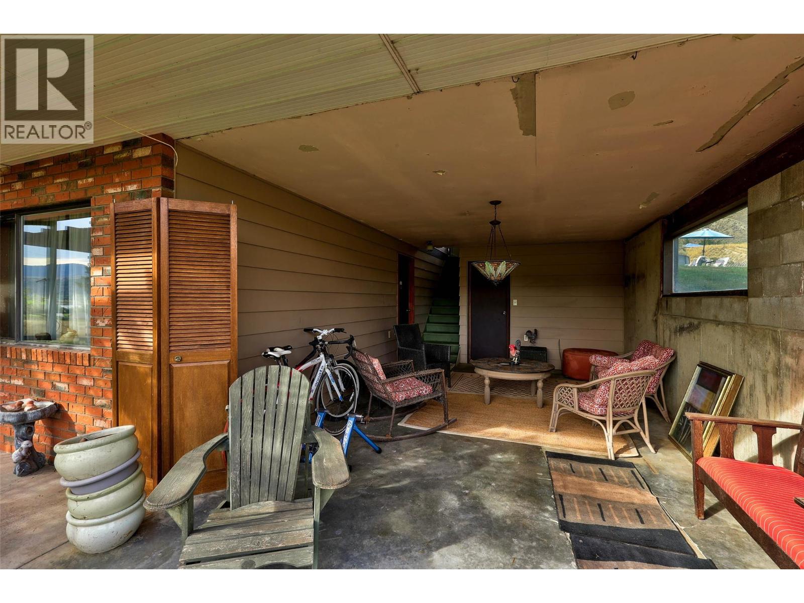 3119 SHUSWAP ROAD - 45