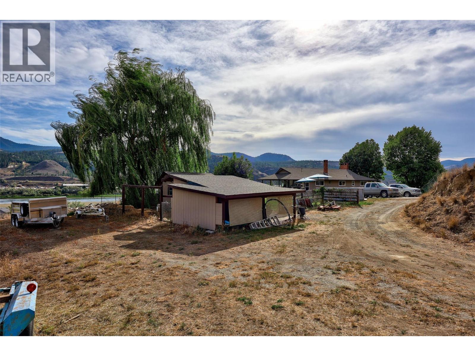 3119 SHUSWAP ROAD - 54