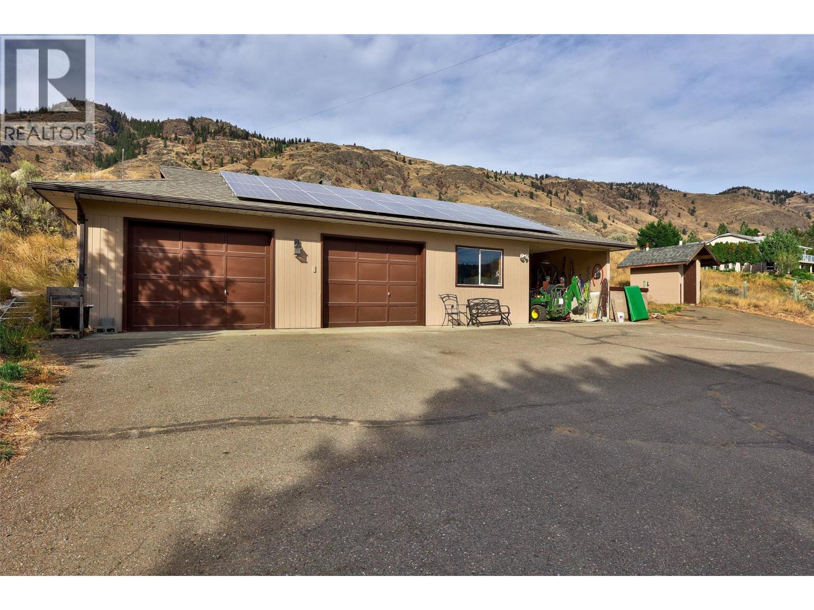 3119 SHUSWAP ROAD - 53