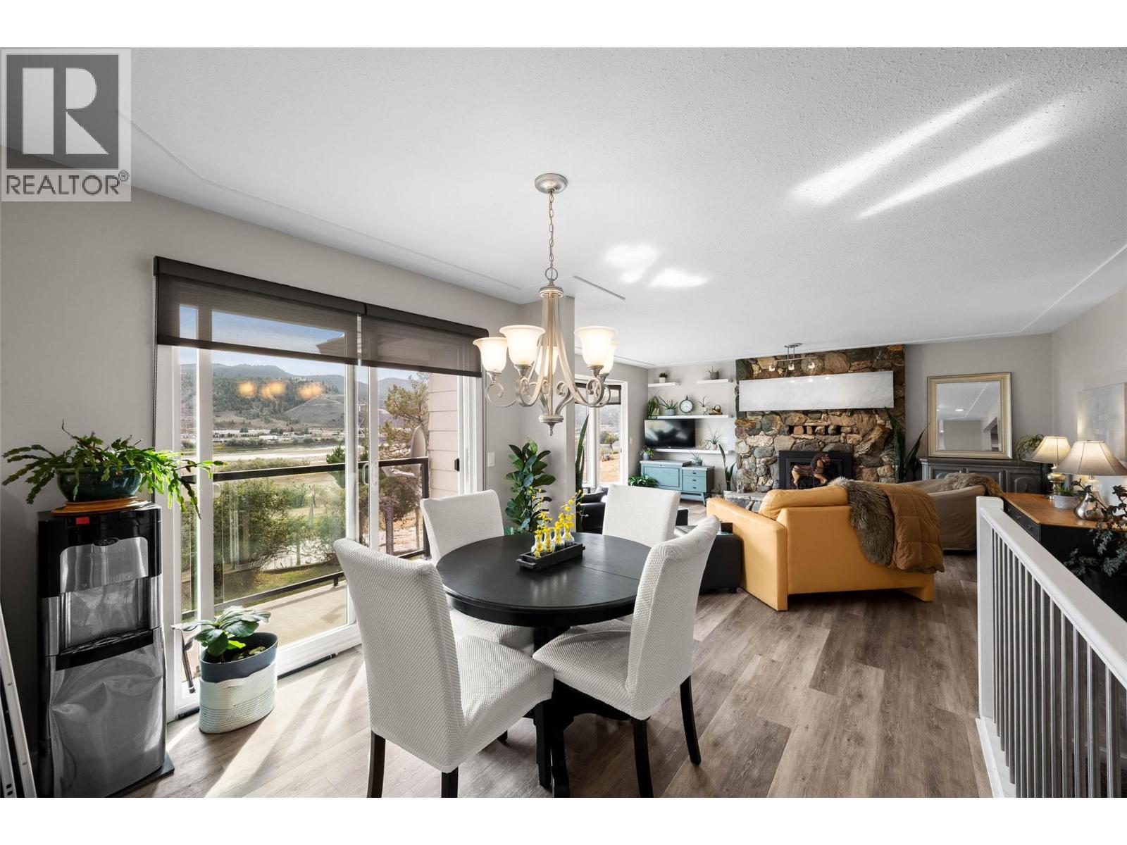 3119 SHUSWAP ROAD - 10