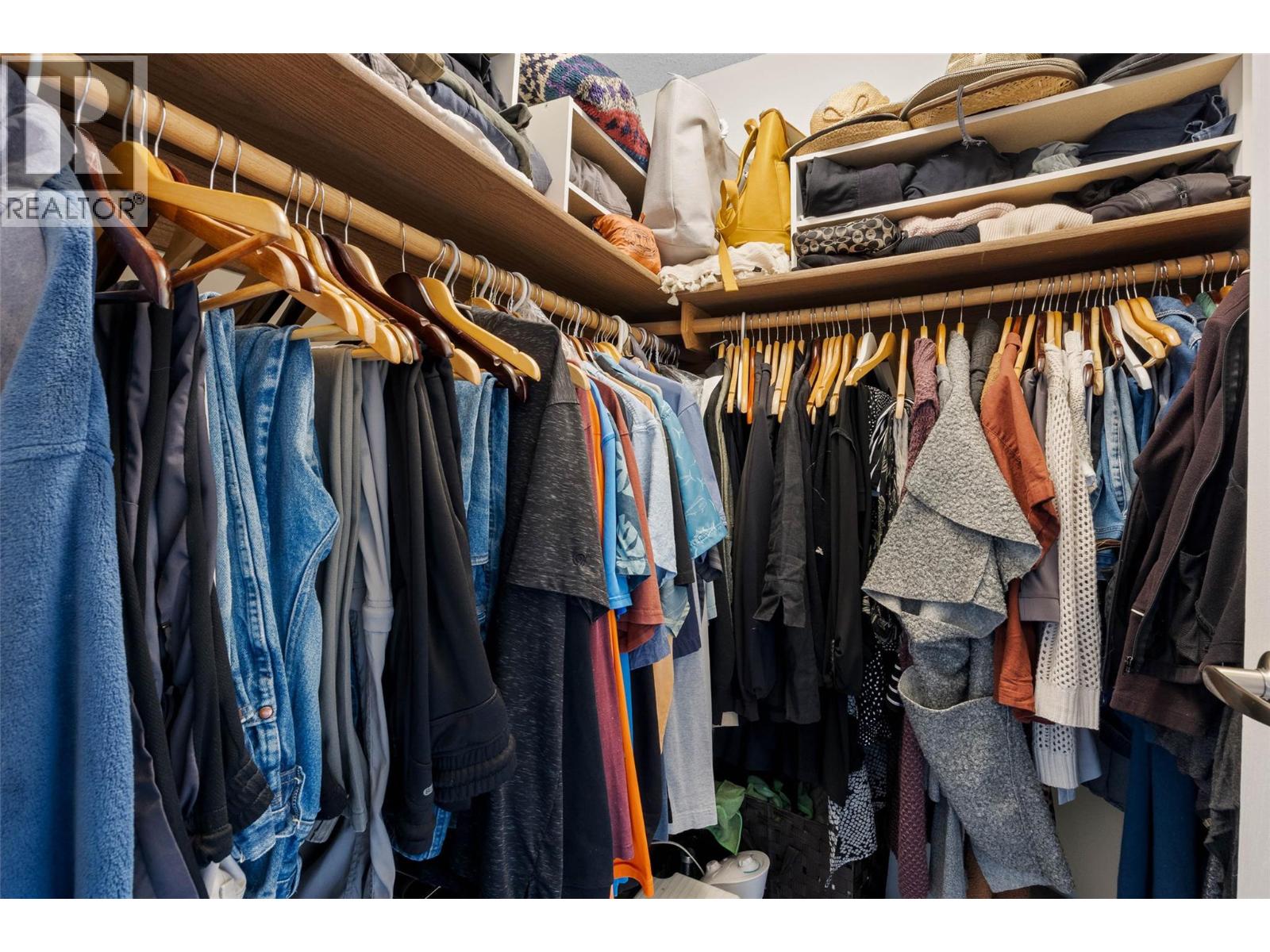 3119 SHUSWAP ROAD - 25