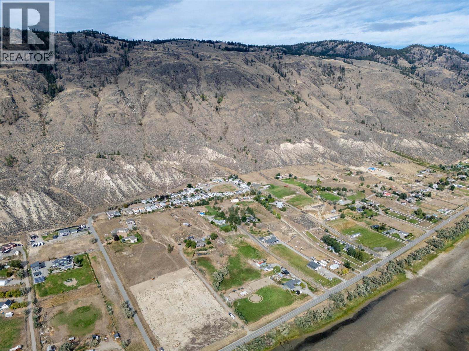 3119 SHUSWAP ROAD - 65