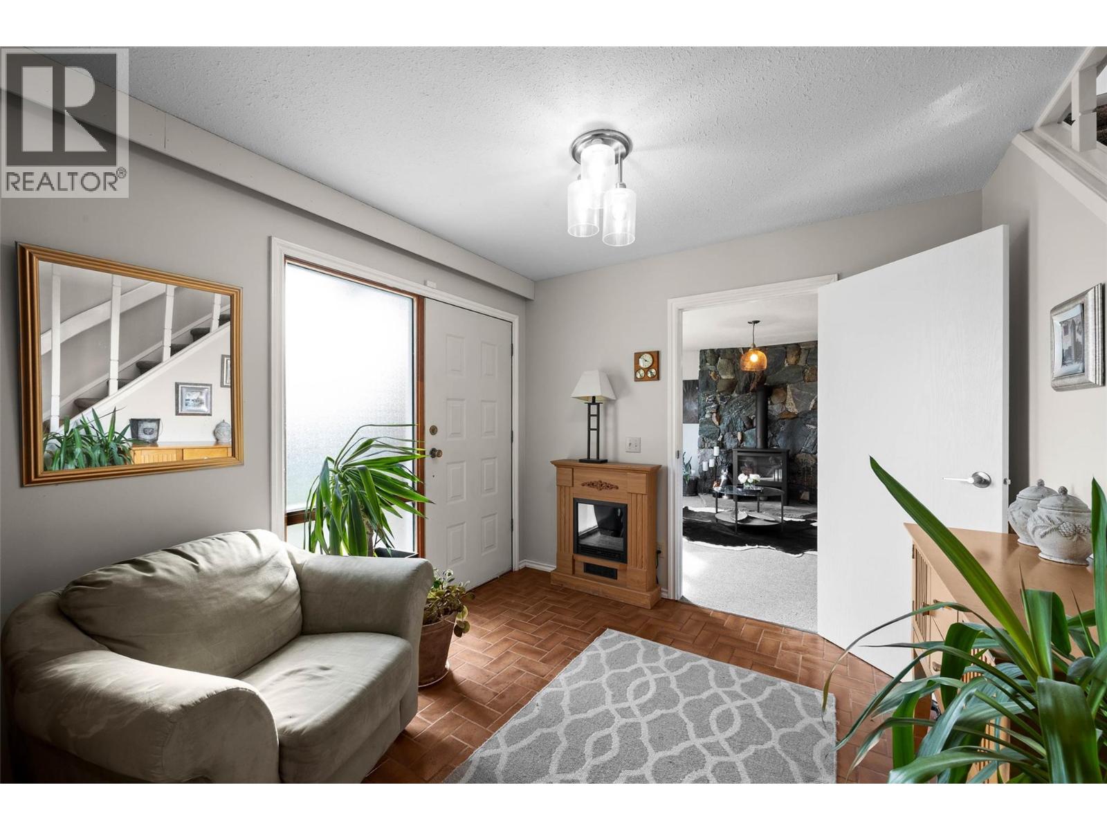 3119 SHUSWAP ROAD - 30