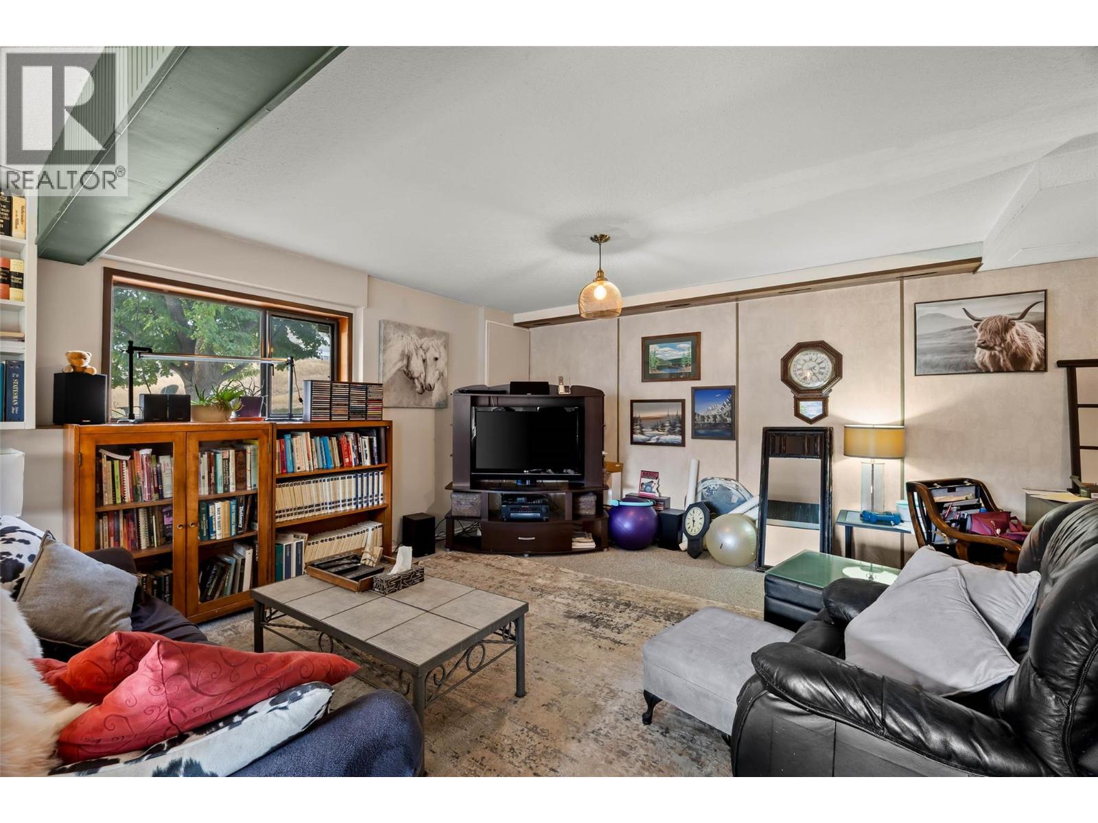 3119 SHUSWAP ROAD - 35