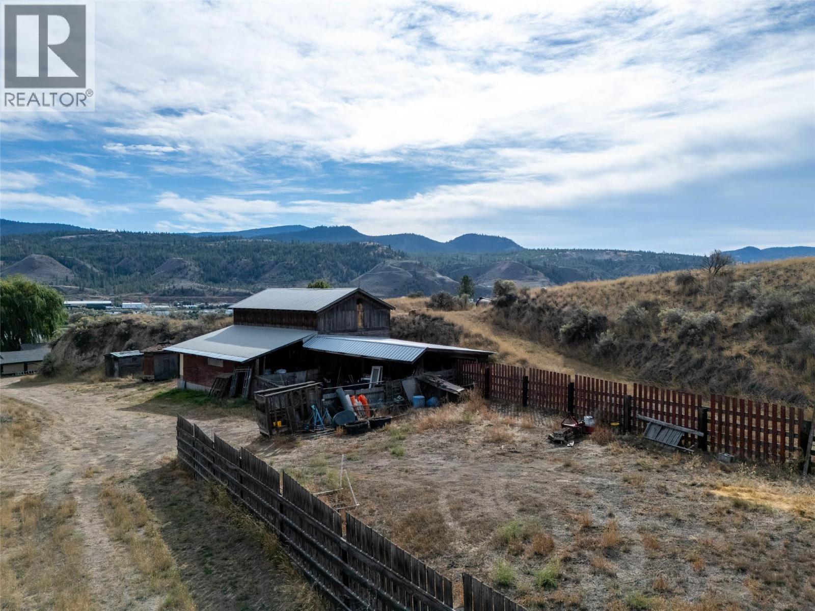 3119 SHUSWAP ROAD - 75