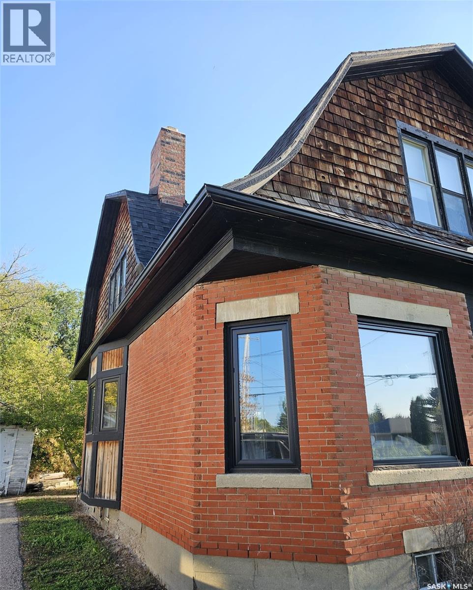 608 Walsh AVENUE - 2