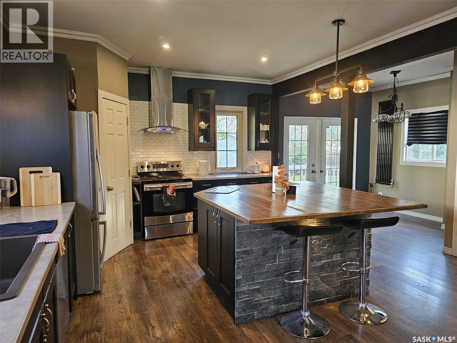 608 Walsh AVENUE - 5