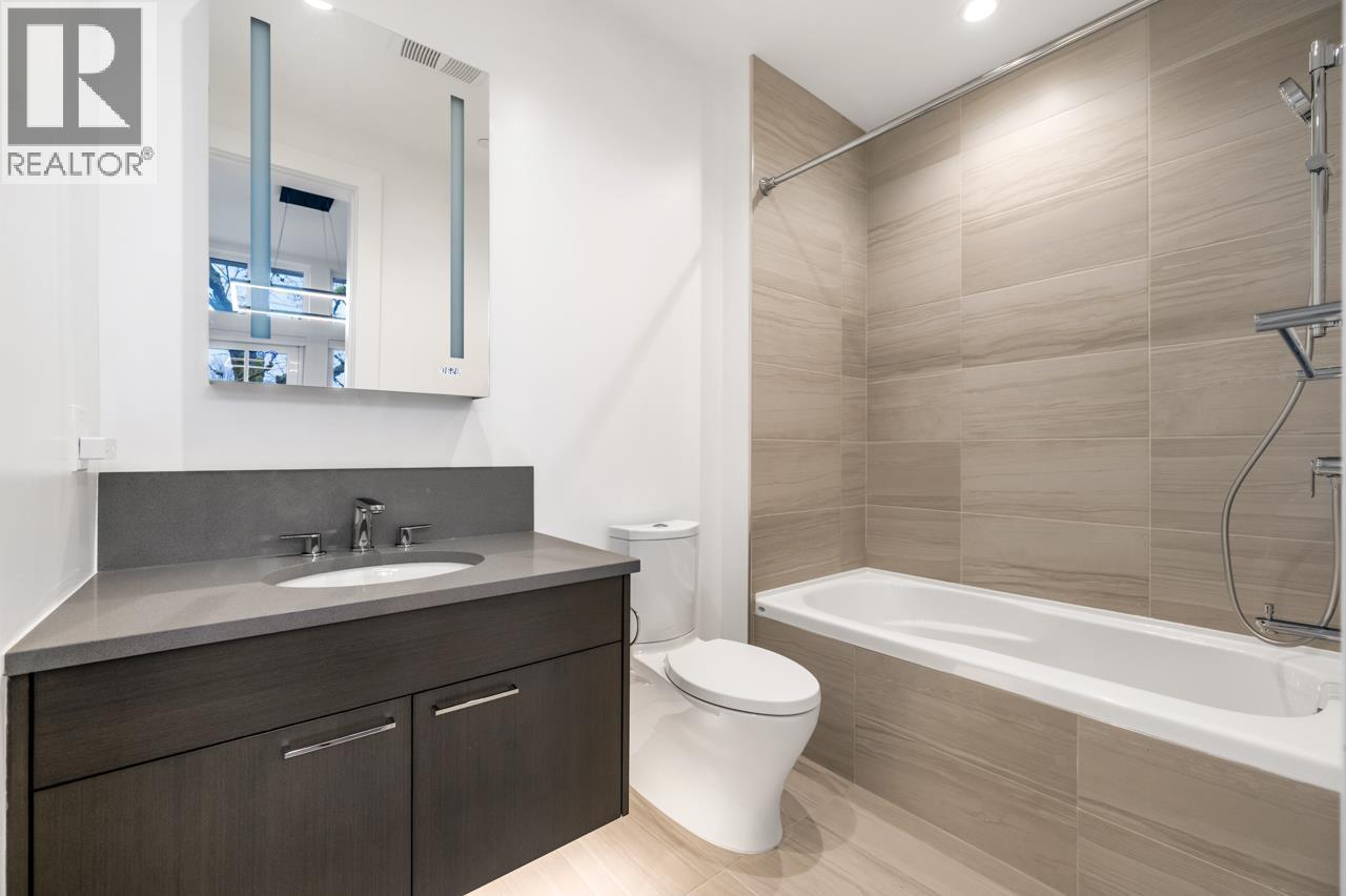 204 1009 LAURIER AVENUE, Vancouver