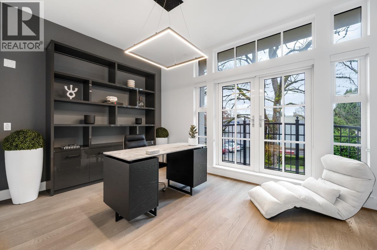 204 1009 LAURIER AVENUE, Vancouver