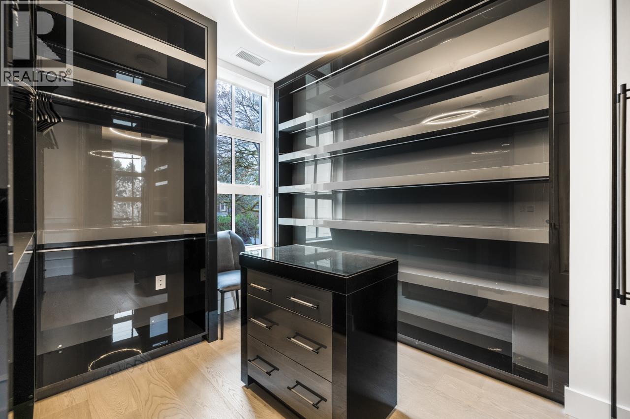 204 1009 LAURIER AVENUE, Vancouver